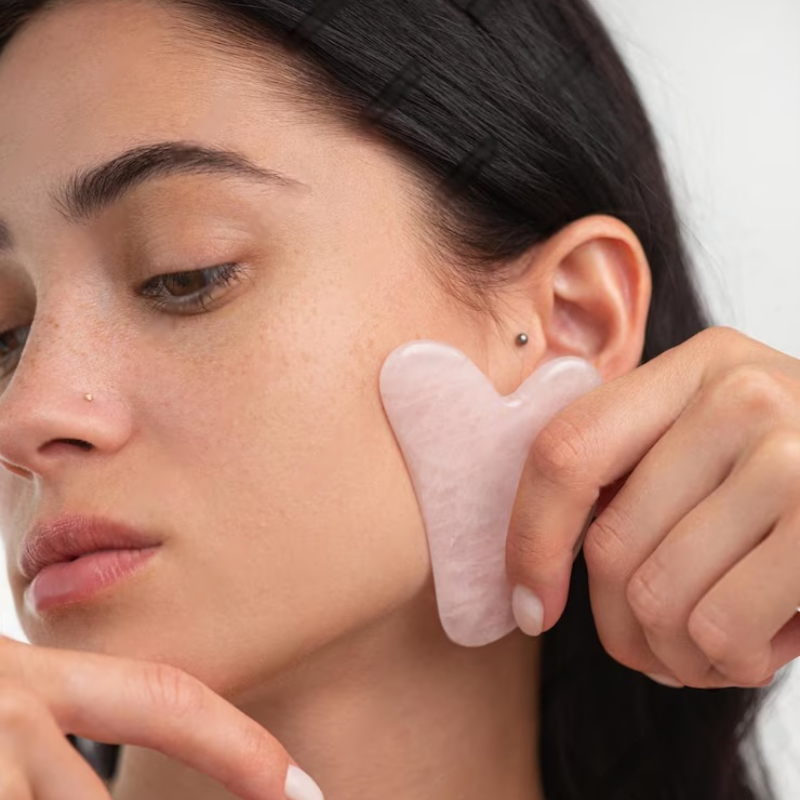 Coffret Gua Sha & Rouleau Visage – Massage Liftant & Éclat Naturel